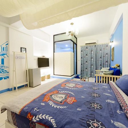 Play House Hotel Tainan Exterior photo